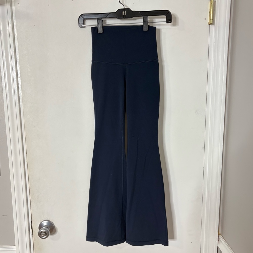Aritzia TnAction Flare Leggings